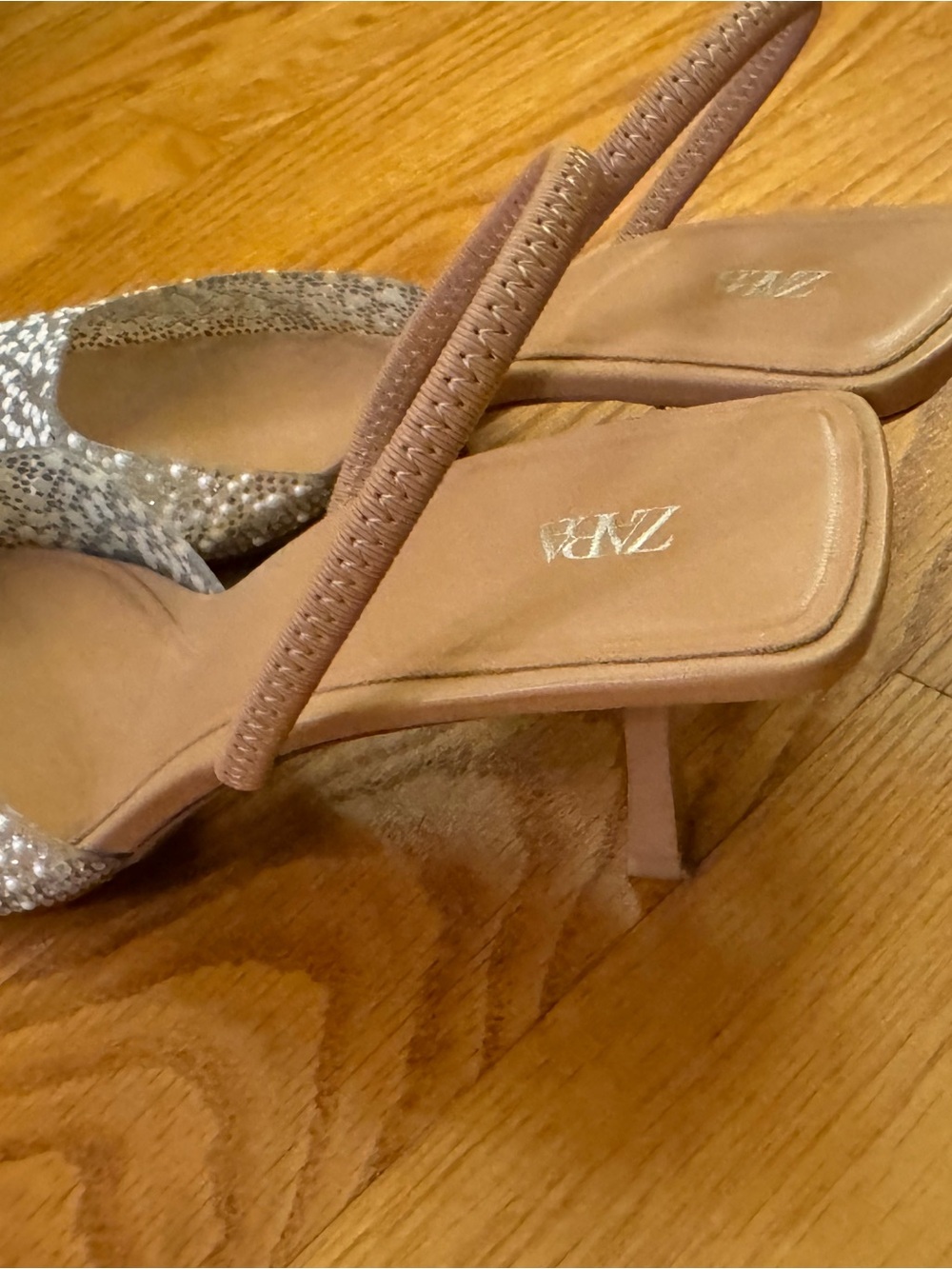 ZARA Silver Pearl-Embellished Pointed Slingback Heels - Picture 2 of 4